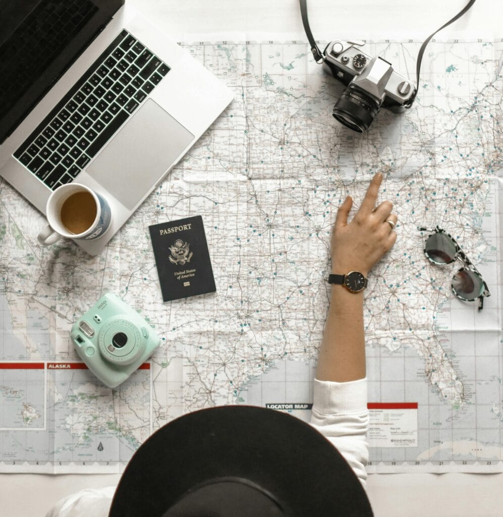 Visual metaphor for trading vacation weeks and points using RCI exchange system